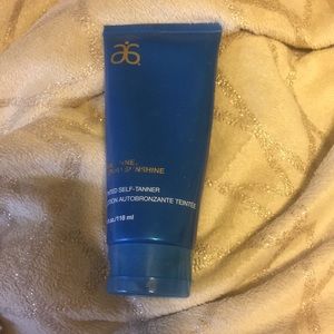 Arbonne Self Tanning Bronzer